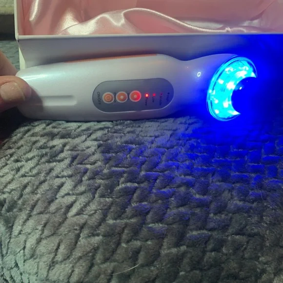 Beauty device 3-in-1 firming and clearing. - Picture 2 of 3